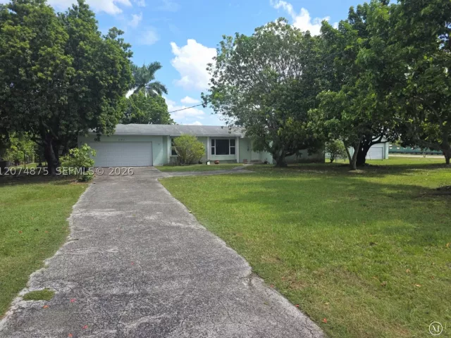 3-bedroom home for sale in Homestead - 15905 SW 280th St - MondialRealty