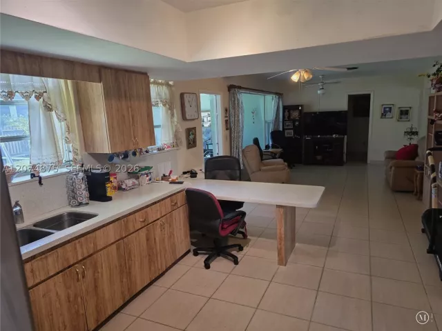 3-bedroom home for sale in Homestead - 15905 SW 280th St - MondialRealty