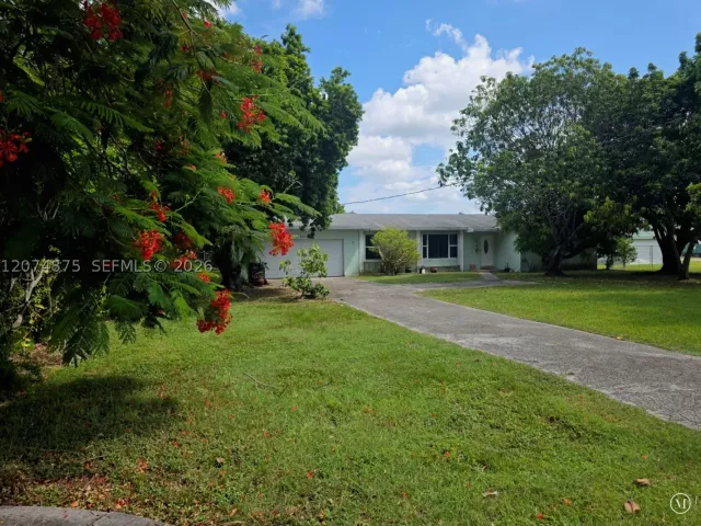 3-bedroom home for sale in Homestead - 15905 SW 280th St - MondialRealty