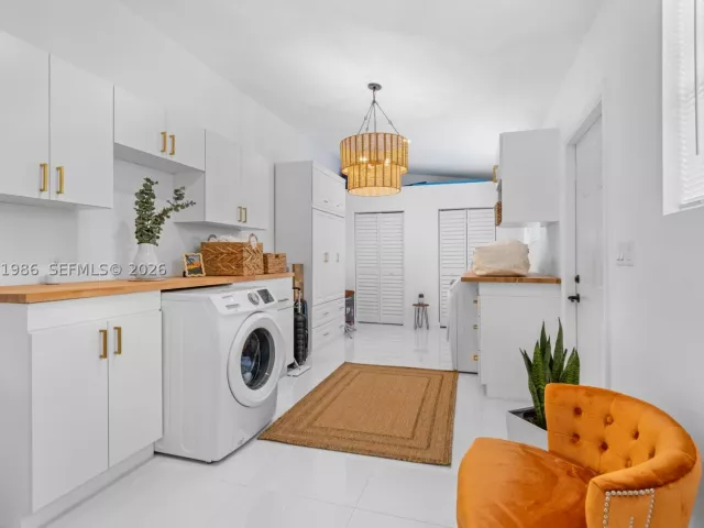 3-bedroom home for sale in Miami - 2831 SW 21st Ter - MondialRealty