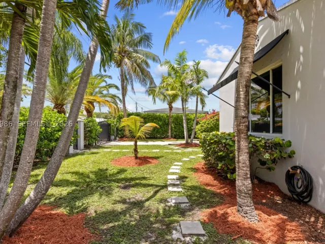 3-bedroom home for sale in Miami - 2831 SW 21st Ter - MondialRealty