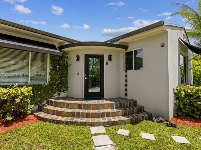 3-bedroom home for sale in Miami - 2831 SW 21st Ter - MondialRealty