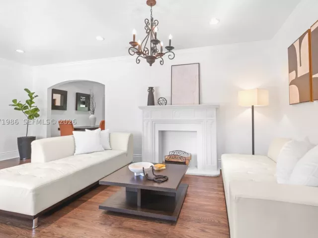 3-bedroom home for sale in Miami - 2831 SW 21st Ter - MondialRealty