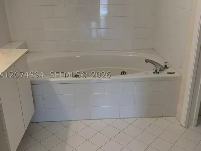 3-bedroom home for rent in Doral - 4447 NW 98th Ave - MondialRealty