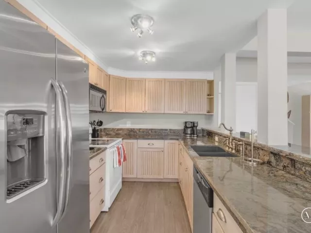 2-bedroom home for rent in Pompano Beach - 600 N OCEAN Boulevard 1A - MondialRealty