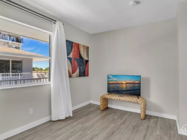 2-bedroom home for rent in Pompano Beach - 600 N OCEAN Boulevard 1A - MondialRealty