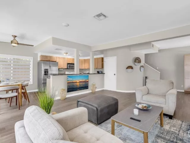 2-bedroom home for rent in Pompano Beach - 600 N OCEAN Boulevard 1A - MondialRealty