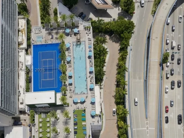 2-bedroom condo for sale in Hollywood - 4010 S Ocean Dr T3909 - MondialRealty