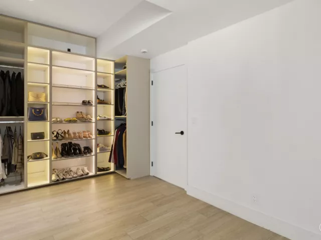 3-bedroom condo for sale in Hallandale Beach - 1865 S Ocean Drive 21c - MondialRealty