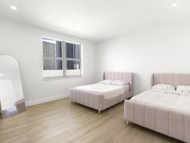 3-bedroom condo for sale in Hallandale Beach - 1865 S Ocean Drive 21c - MondialRealty