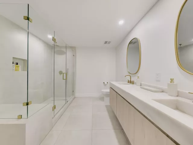 3-bedroom condo for sale in Hallandale Beach - 1865 S Ocean Drive 21c - MondialRealty