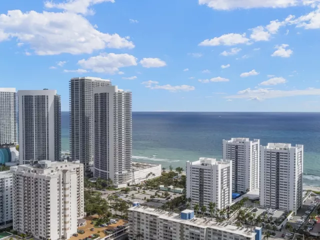 3-bedroom condo for sale in Hallandale Beach - 1865 S Ocean Drive 21c - MondialRealty