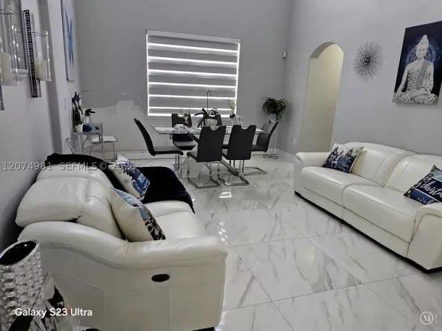 3-bedroom home for rent in Miami - 13995 SW 154th St 1 - MondialRealty