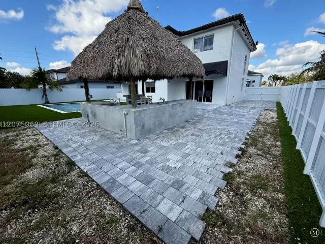 4-bedroom home for rent in Miami - 15624 SW 20th St 0 - MondialRealty