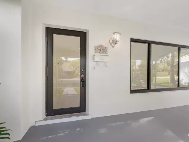 2-bedroom home for sale in Hollywood - 3030 ARTHUR Street - MondialRealty