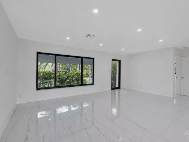 2-bedroom home for sale in Hollywood - 3030 ARTHUR Street - MondialRealty