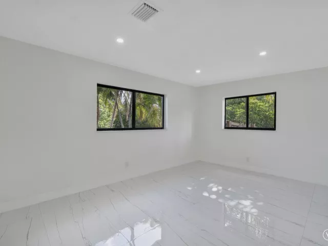 2-bedroom home for sale in Hollywood - 3030 ARTHUR Street - MondialRealty
