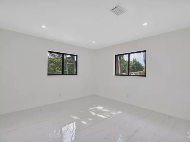 2-bedroom home for sale in Hollywood - 3030 ARTHUR Street - MondialRealty