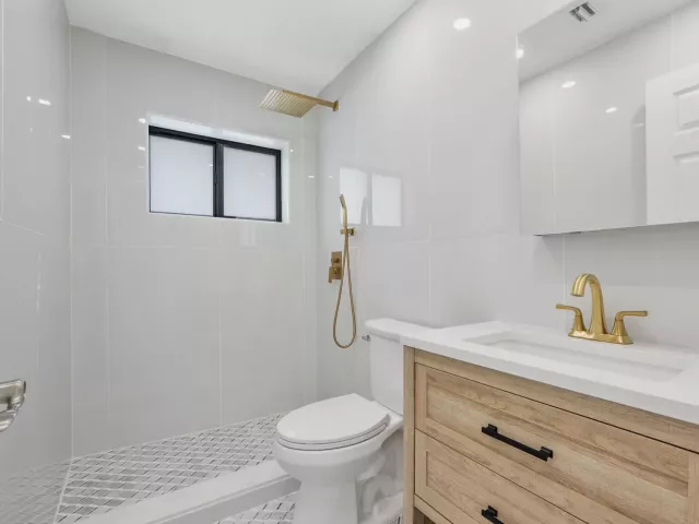 2-bedroom home for sale in Hollywood - 3030 ARTHUR Street - MondialRealty
