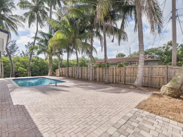 2-bedroom home for sale in Hollywood - 3030 ARTHUR Street - MondialRealty