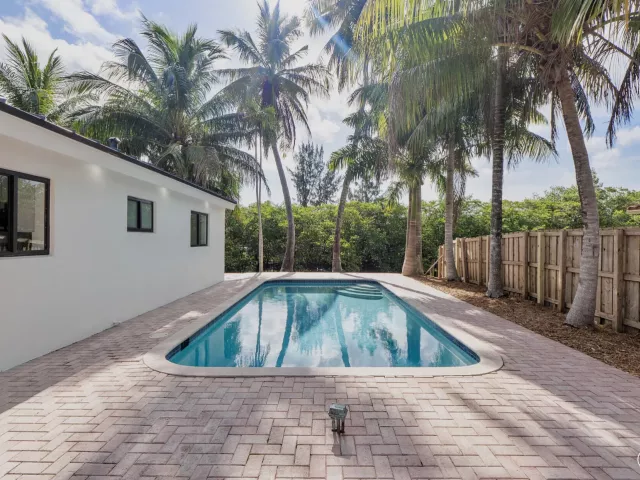 2-bedroom home for sale in Hollywood - 3030 ARTHUR Street - MondialRealty