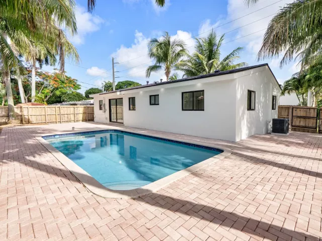 2-bedroom home for sale in Hollywood - 3030 ARTHUR Street - MondialRealty