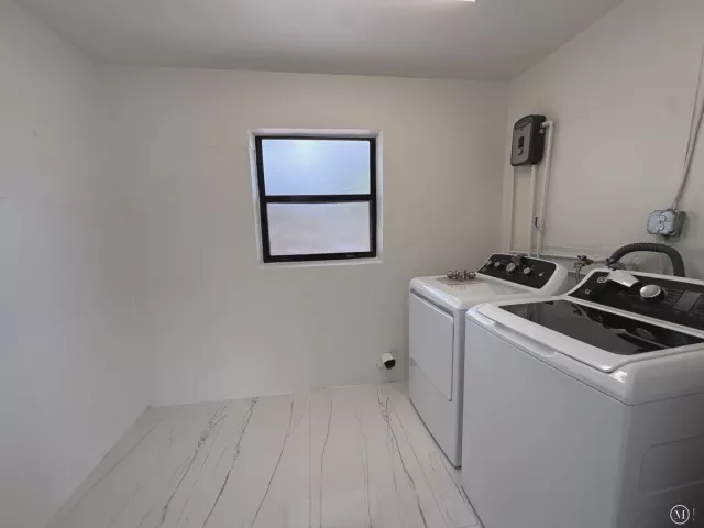 2-bedroom home for sale in Hollywood - 3030 ARTHUR Street - MondialRealty