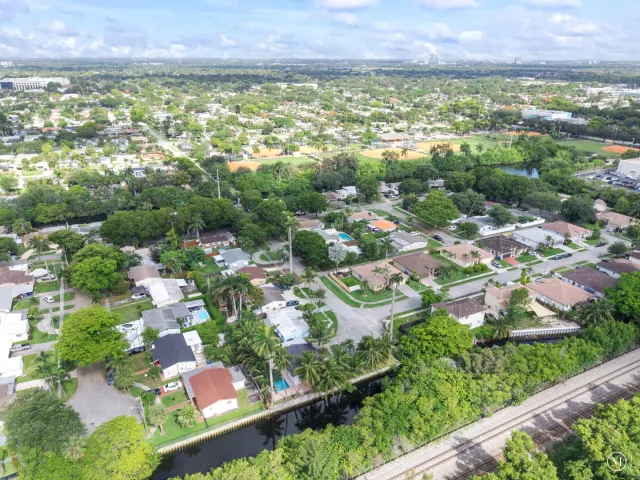 2-bedroom home for sale in Hollywood - 3030 ARTHUR Street - MondialRealty