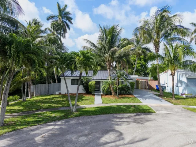 2-bedroom home for sale in Hollywood - 3030 ARTHUR Street - MondialRealty