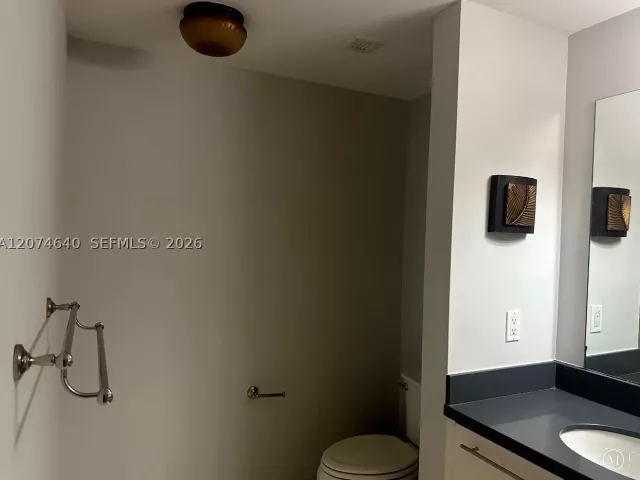 2-bedroom condo for rent in Miami - 90 SW 3rd St 4406 - MondialRealty