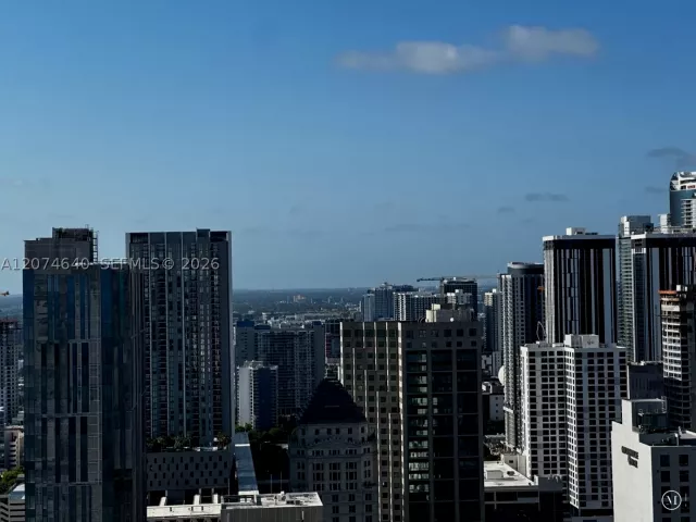 2-bedroom condo for rent in Miami - 90 SW 3rd St 4406 - MondialRealty
