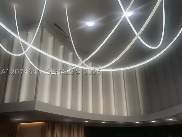 2-bedroom condo for rent in Miami - 90 SW 3rd St 4406 - MondialRealty