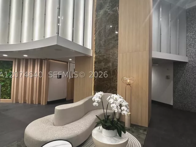 2-bedroom condo for rent in Miami - 90 SW 3rd St 4406 - MondialRealty