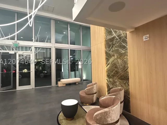 2-bedroom condo for rent in Miami - 90 SW 3rd St 4406 - MondialRealty