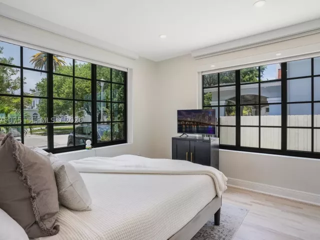 3-bedroom home for rent in Miami - 1424 SW 11th St - MondialRealty