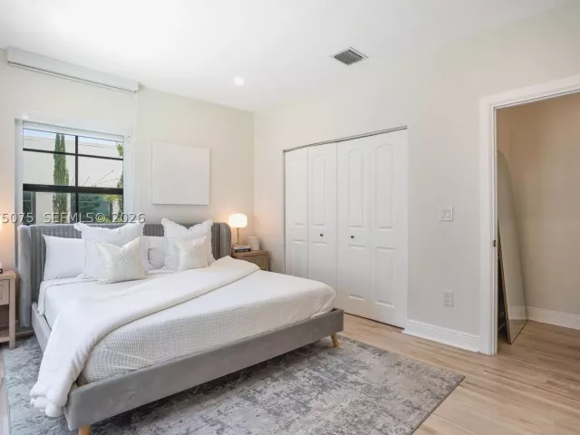 3-bedroom home for rent in Miami - 1424 SW 11th St - MondialRealty