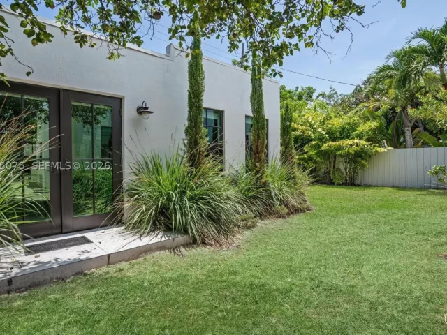 3-bedroom home for rent in Miami - 1424 SW 11th St - MondialRealty