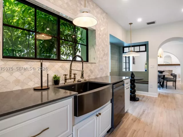 3-bedroom home for rent in Miami - 1424 SW 11th St - MondialRealty