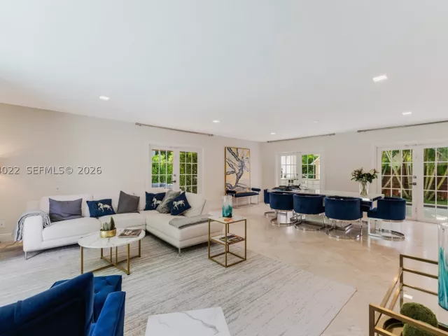 5-bedroom home for sale in Miami Beach - 140 N Hibiscus Dr - MondialRealty