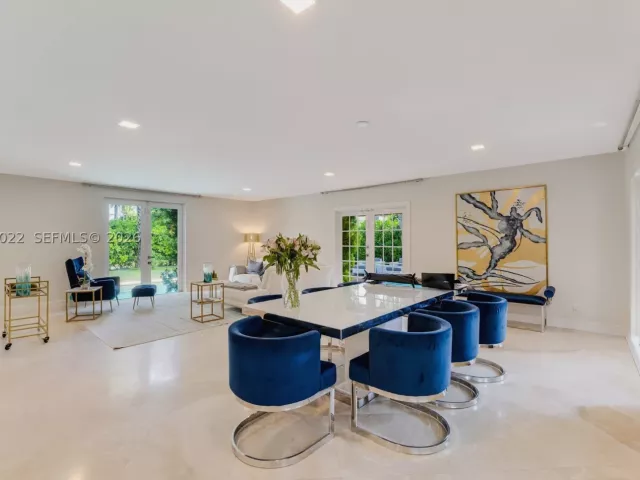 5-bedroom home for sale in Miami Beach - 140 N Hibiscus Dr - MondialRealty