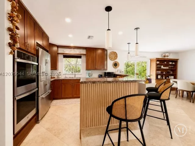3-bedroom home for rent in Fort Lauderdale - 1720 SW 4th St 1720 - MondialRealty