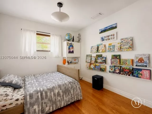 3-bedroom home for rent in Fort Lauderdale - 1720 SW 4th St 1720 - MondialRealty