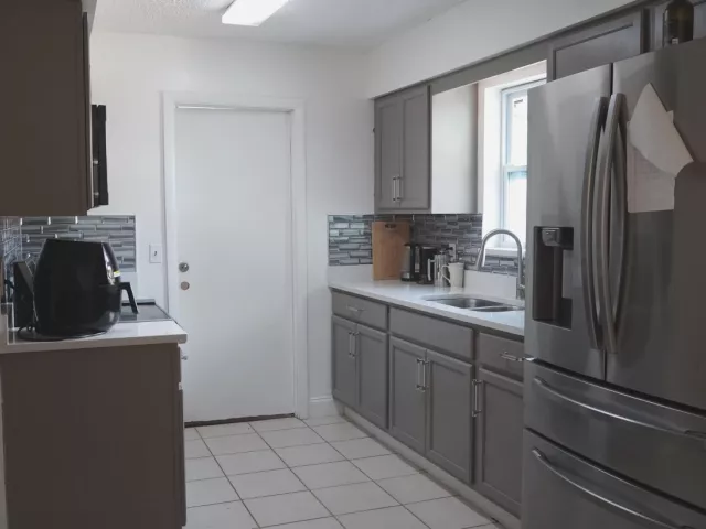 3-bedroom home for sale in West Palm Beach - 5805 BOSQUE Lane - MondialRealty