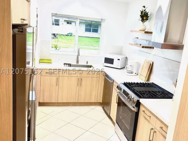 3-bedroom home for rent in Miami - 14500 NE 5th Ct - MondialRealty