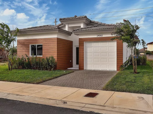 4-bedroom home for rent in Miami - 24062 SW 116th Ct - MondialRealty