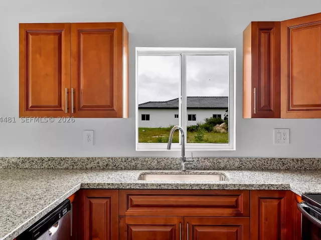 4-bedroom home for rent in Miami - 24062 SW 116th Ct - MondialRealty