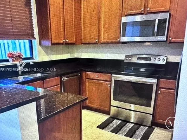 3-bedroom home for rent in Doral - 11281 NW 88th St - MondialRealty