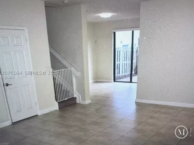 3-bedroom home for rent in Doral - 11281 NW 88th St - MondialRealty