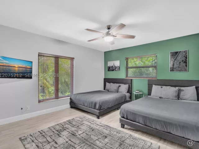 5-bedroom home for rent in Hallandale Beach - 413 Tamarind Dr - MondialRealty