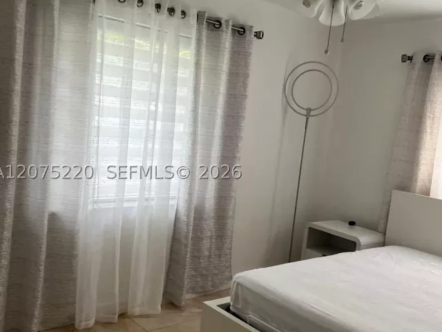 3-bedroom home for rent in Hallandale Beach -  - MondialRealty